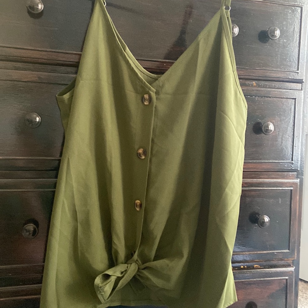 Bottom Knot Tank*